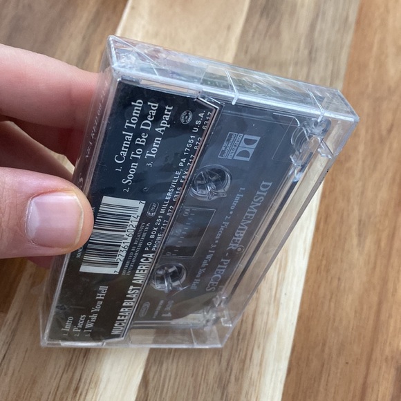 DISMEMBER- Pieces 1992 Cassette ( Collectible) Nuclear Blast America - Picture 3 of 6